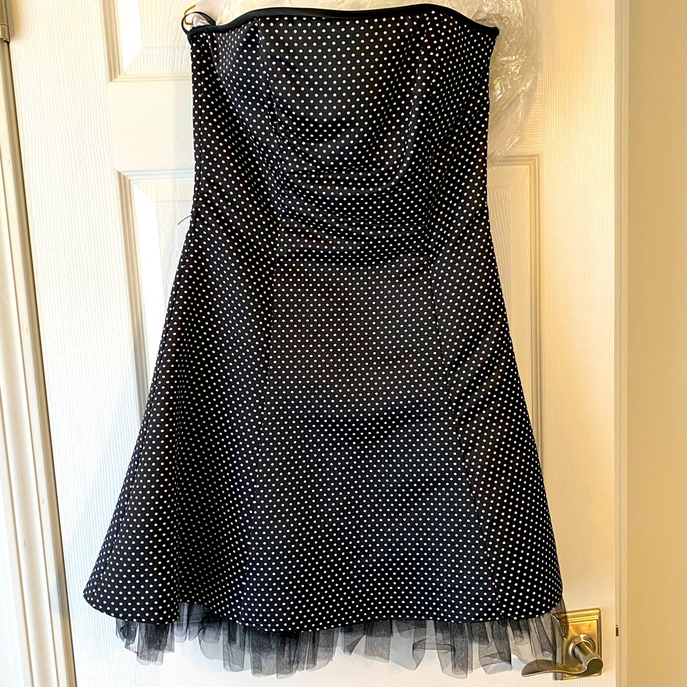 Jessica McClintock fit and flare dress classic black and white